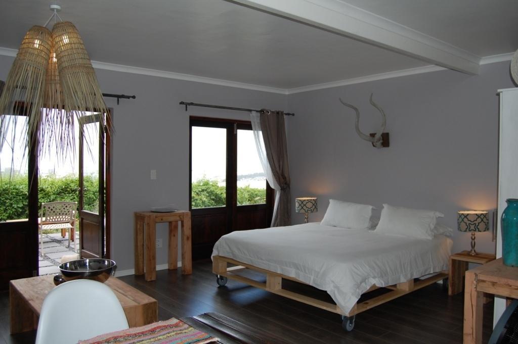 Cape Paradise Lodge And Apartments Guest house