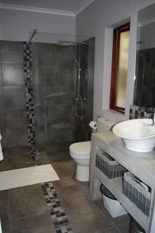 Cape Paradise Lodge And Apartments *