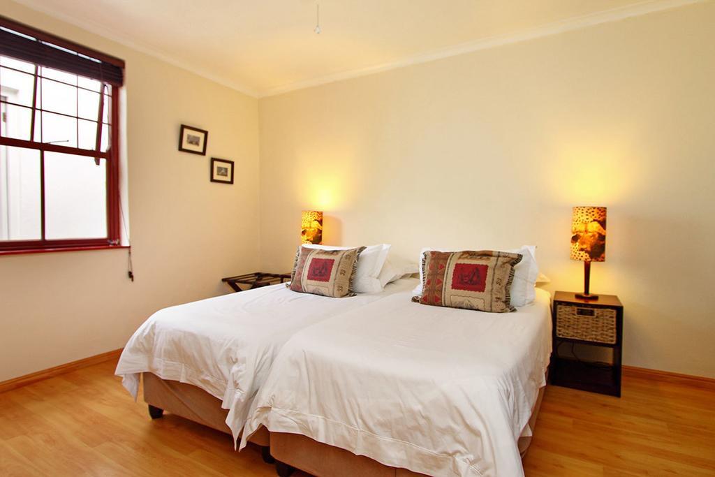 Cape Paradise Lodge And Apartments
