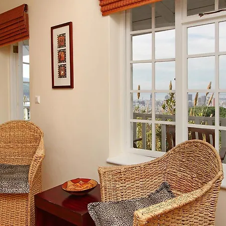 Cape Paradise Lodge And Apartments Cape Town Room photo