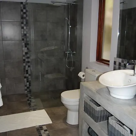 Cape Paradise Lodge And Apartments Cape Town Room photo